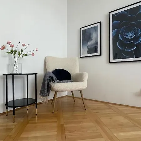 Alva Lux